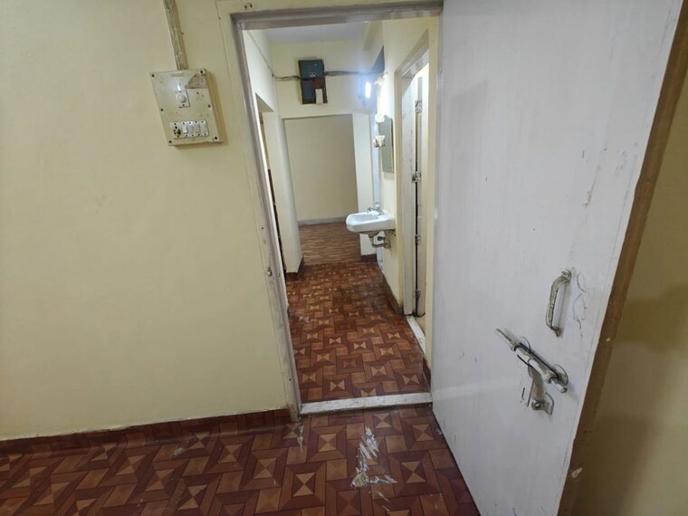 Bathroom, powai-jaltarang-chs 1 Bedroom 580 Sq.Ft. Apartment In Powai Mumbai 10554145