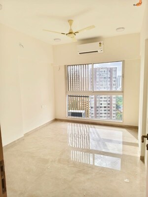 Bedroom in 2.5 BHK Apartment at Chembur – for Rent