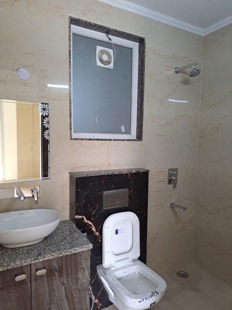 Bathroom, ansal-plaza-sector-23 3 Bedroom 3000 Sq.Ft. Builder Floor In Sector 23 Gurgaon 10554189