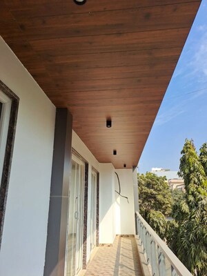 Staircase in 3 BHK Builder Floor at Ansal Plaza Sector-23, Sector 23 – for Rent