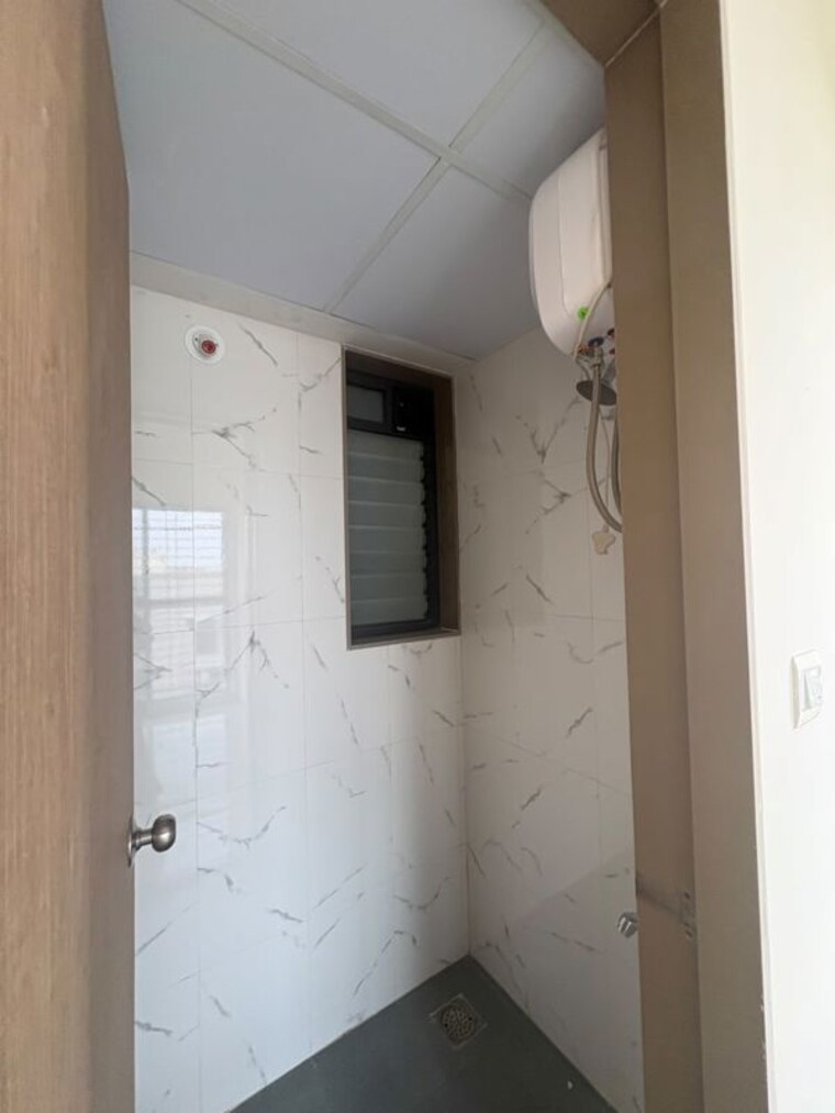 Bathroom, lodha-golden-dream 1 Bedroom 550 Sq.Ft. Apartment In Dombivli East Thane 10554188