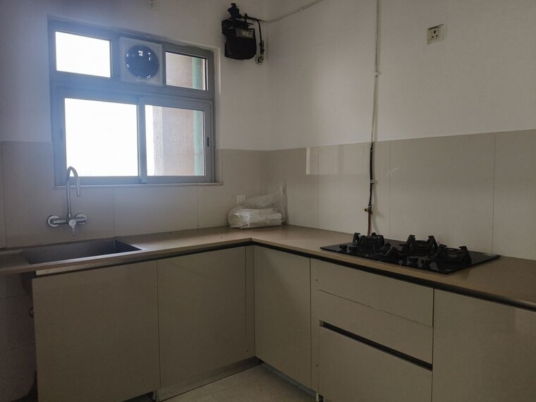Kitchen, hiranandani-estate-pelican 3 Bedroom 1000 Sq.Ft. Apartment In Ghodbunder Road Thane 10554231