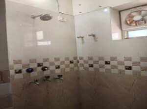 Bathroom in 1 BHK Builder Floor at Sector 15 – for Rent