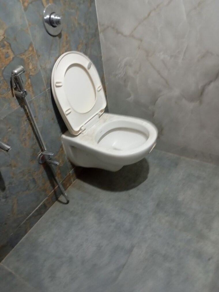 Bathroom, dipti-aaryavarta 1 Bedroom 400 Sq.Ft. Apartment In Andheri East Mumbai 10554256