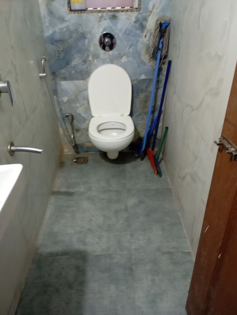 Bathroom, dipti-aaryavarta 1 Bedroom 400 Sq.Ft. Apartment In Andheri East Mumbai 10554256