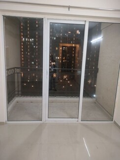 3 BHK + Extra Room Apartment For Sale in Prateek Grand City