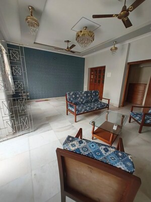 Living Room in 3 BHK Apartment at Vsnl Colony – for Rent