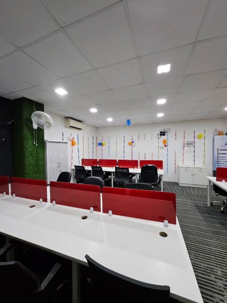 Team Area, sector 63 Commercial Office Space 700 Sq.Ft. In Sector 63 Noida 10554332