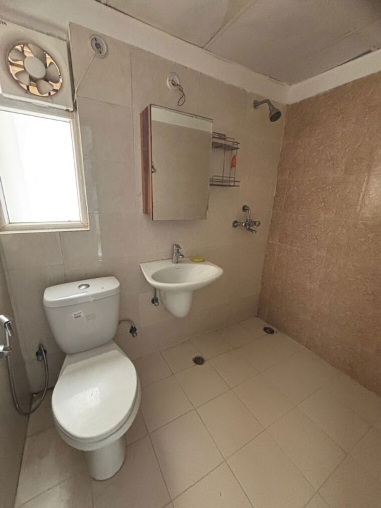 Bathroom, fusion-homes 2.5 Bedroom 1230 Sq.Ft. Apartment In Tech Zone 4 Greater Noida Greater Noida 10554323