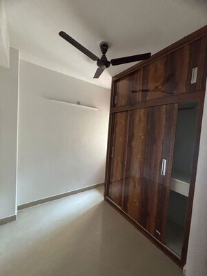 Room in 2.5 BHK Apartment at Fusion Homes, Tech Zone 4 Greater Noida – for Sale