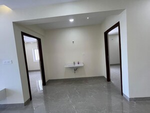 Room in 3 BHK Apartment at Balaji Residency Narsingi, Narsingi – for Rent