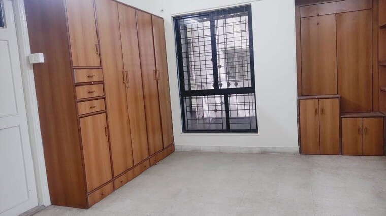 Room, prabhat road Commercial Office Space 1100 Sq.Ft. In Prabhat Road Pune 10554421
