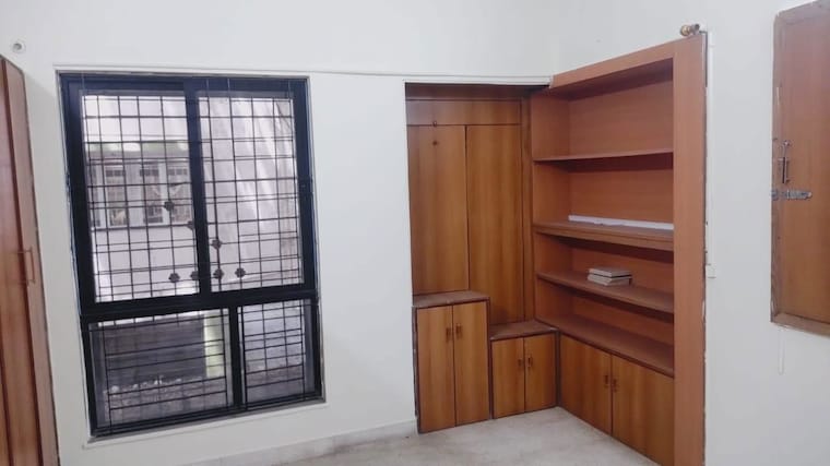 Room, prabhat road Commercial Office Space 1100 Sq.Ft. In Prabhat Road Pune 10554421