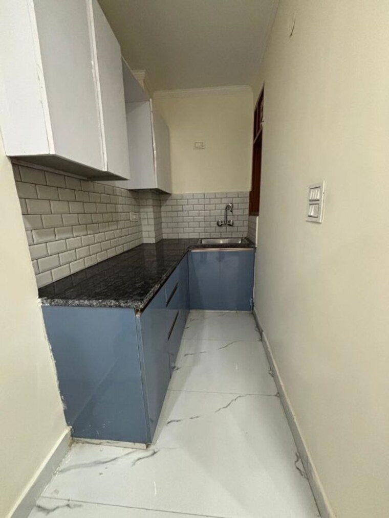 Kitchen, freedom fighters enclave 1 Bedroom 450 Sq.Ft. Builder Floor In Freedom Fighters Enclave Delhi 10554422