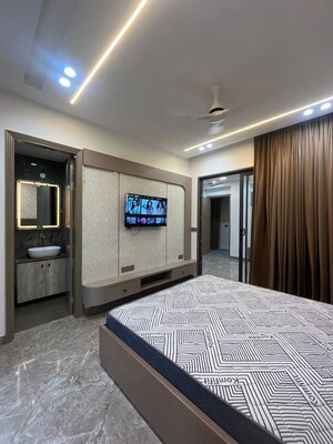 Parking in 1 RK Builder Floor at Sector 55 – for Rent