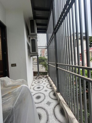 Balcony in 1 RK Builder Floor at Sector 55 – for Rent