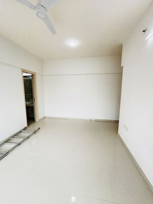 Room in 3.5 BHK Apartment at L And T Rejuve 360, Mulund West – for Rent