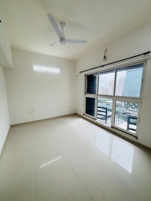 Room in 3.5 BHK Apartment at L And T Rejuve 360, Mulund West – for Rent