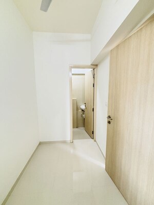 Room in 3.5 BHK Apartment at L And T Rejuve 360, Mulund West – for Rent