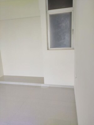 Room in 1 BHK Apartment at Vijay Orovia, Ghodbunder Road – for Rent