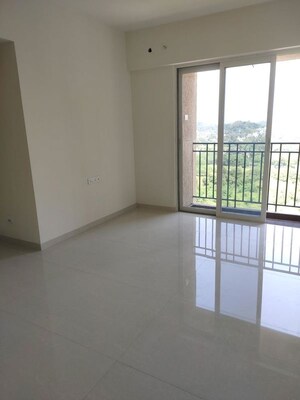 Room in 1 BHK Apartment at Vijay Orovia, Ghodbunder Road – for Rent