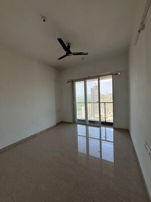 Room in 2 BHK Apartment at JP Decks, Goregaon East – for Sale