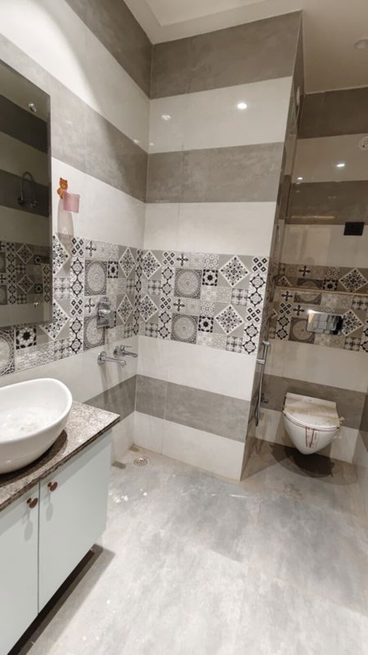 Bathroom, indrapuram 3 Bedroom 1500 Sq.Ft. Builder Floor In Indrapuram Ghaziabad 10554479