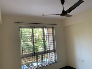 Room in 1 BHK Apartment at Hiranandani Estate Silverlink, Ghodbunder Road – for Rent