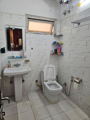 Bathroom in 3 BHK Builder Floor at Dehradun Cantt – for Sale