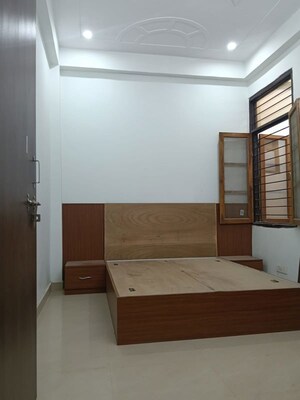 Room in 2 BHK Independent House at Fazullaganj – for Sale