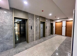Lift in 3 BHK Apartment at Mullanpur – for Rent