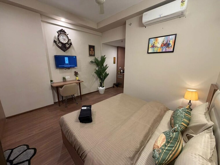 Bedroom, omaxe-india-trade-center Studio 420 Sq.Ft. Apartment In Alpha Ii Greater Noida Greater Noida 10554579