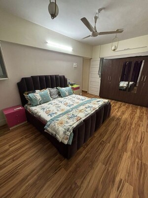 Bedroom in 1 BHK Apartment at Bandra West – for Rent