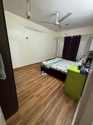 Bedroom in 1 BHK Apartment at Bandra West – for Rent