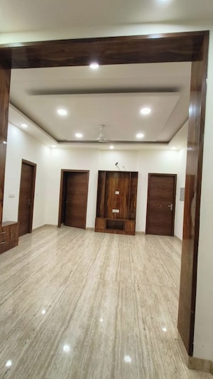 Bedroom in 6+ BHK Independent House at Sector 82 – for Rent