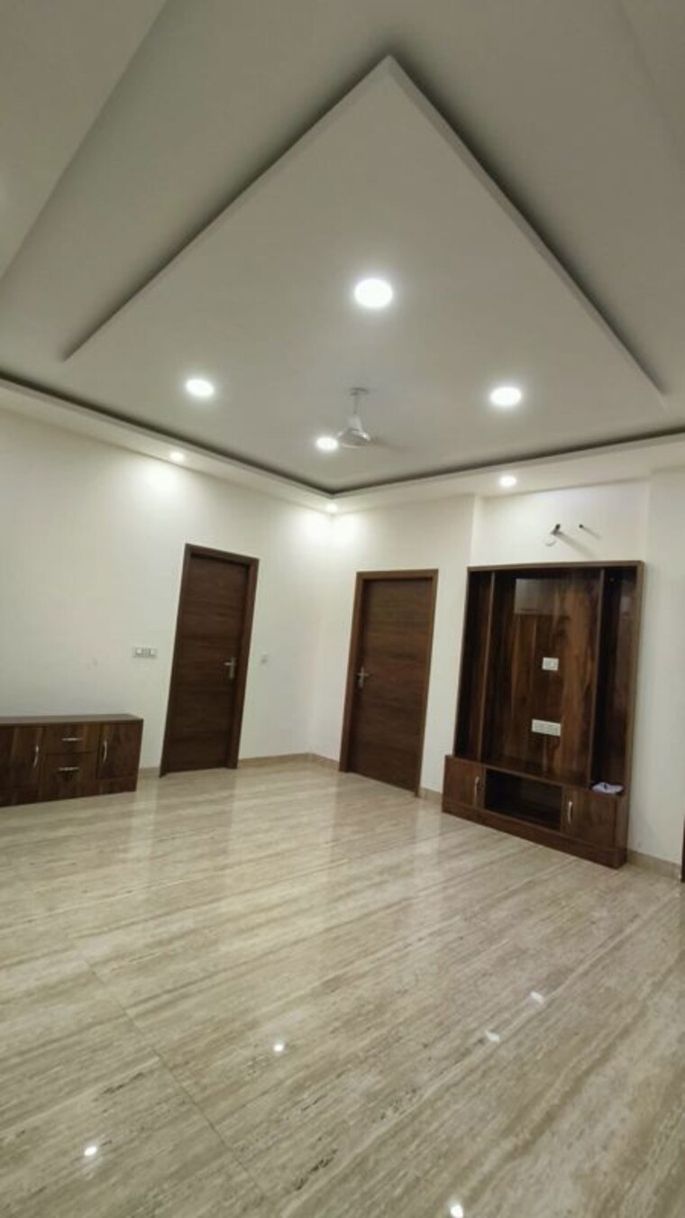 Room, sector 82 6+ Bedroom 250 Sq.Ft. Independent House In Sector 82 Mohali 10554797