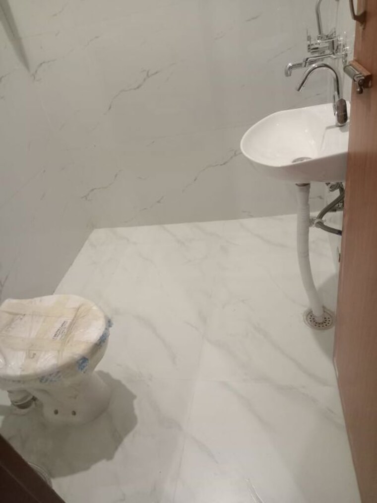 Bathroom, sector 82 1 Bedroom 250 Sq.Ft. Builder Floor In Sector 82 Mohali 10554811