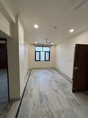 Room in 3 BHK Apartment at RWA Apartments Sector 37, Sector 37 – for Rent