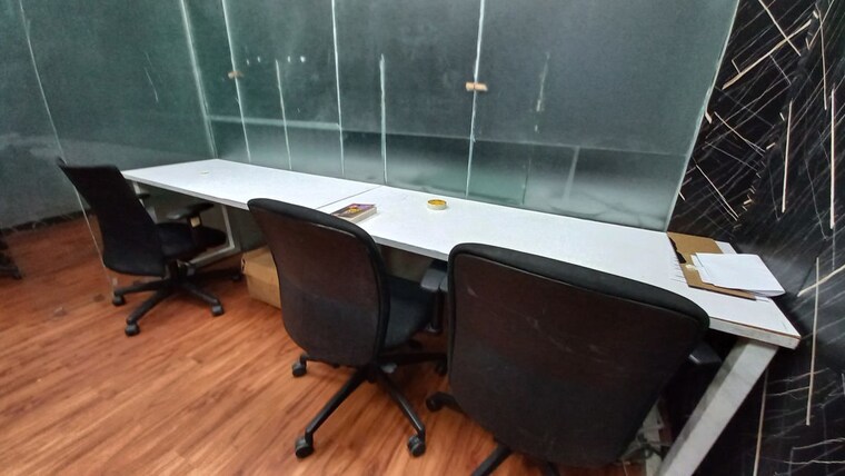 Team Area, sector 63 Commercial Office Space 300 Sq.Ft. In Sector 63 Noida 10554809