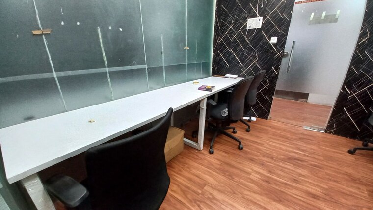 Team Area, sector 63 Commercial Office Space 300 Sq.Ft. In Sector 63 Noida 10554809