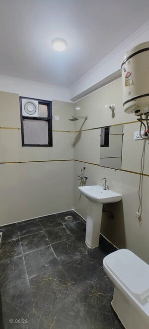 Washroom in 1 BHK Builder Floor at Chattarpur – for Rent