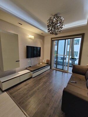 Living Room in 2 BHK Apartment at Cunningham Road – for Rent