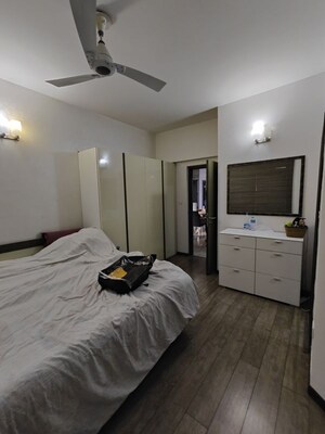 Bedroom in 2 BHK Apartment at Cunningham Road – for Rent