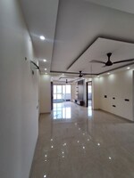 3 BHK 252 Sq.Yd. Builder Floor in Sector 52