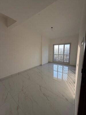 Room in 3 BHK Apartment at Santacruz West – for Sale