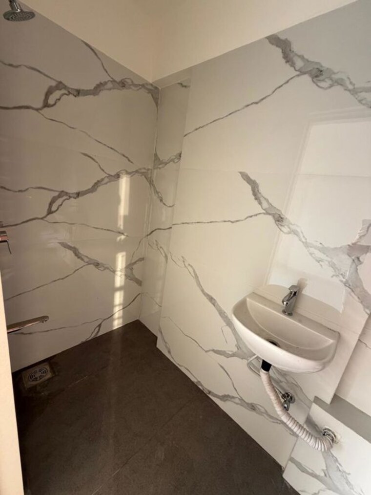 Bathroom, santacruz west 3 Bedroom 882 Sq.Ft. Apartment In Santacruz West Mumbai 10554823