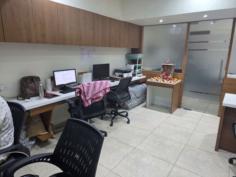 Team Area, thaltej Commercial Office Space 800 Sq.Ft. In Thaltej Ahmedabad 10554839