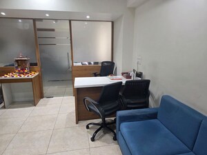  Office Space For Rent in Thaltej