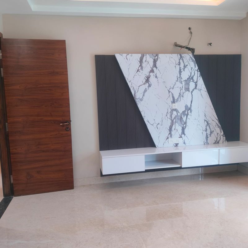 4 BHK 360 Sq.Yd. Builder Floor in Universal Greens