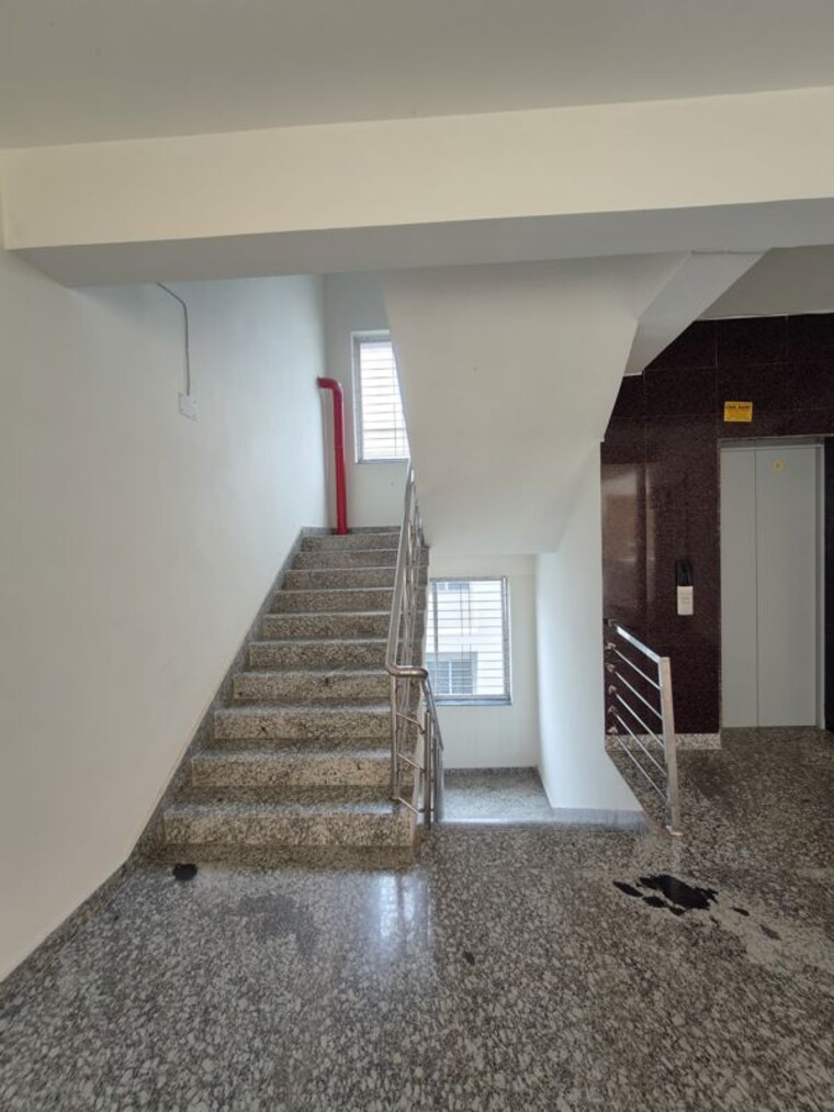 undefined, karam toli chowk 3 Bedroom 1800 Sq.Ft. Apartment In Karam Toli Chowk Ranchi 10554883